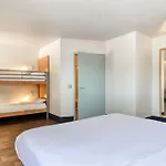 Hotel 2
