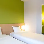 Hotel 2