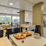 2 Hotel Narbona