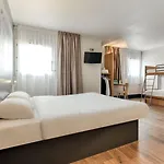 Hotel 2 2*