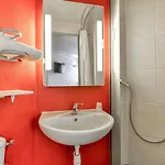 Hotel 2