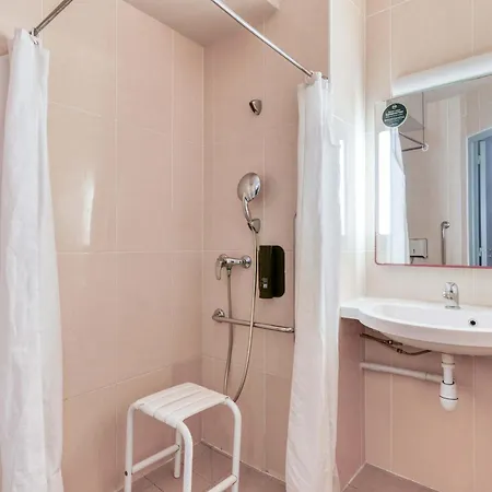 2 Hotel Narbonne