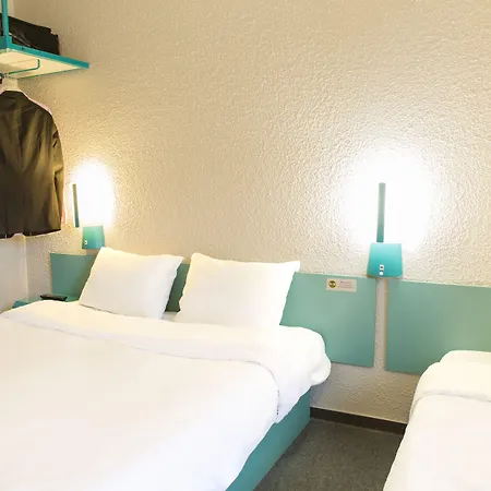 Hotel 2