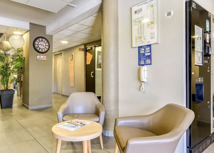 2 Ξενοδοχείο 2*