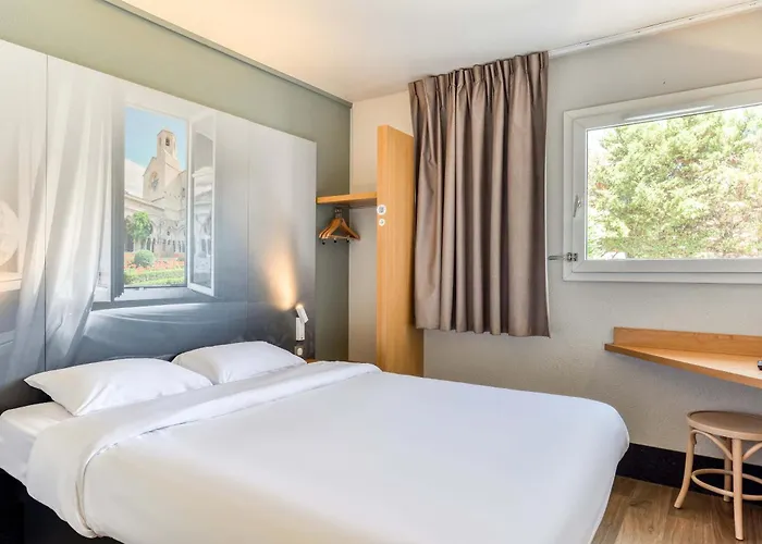 2 Ξενοδοχείο 2*